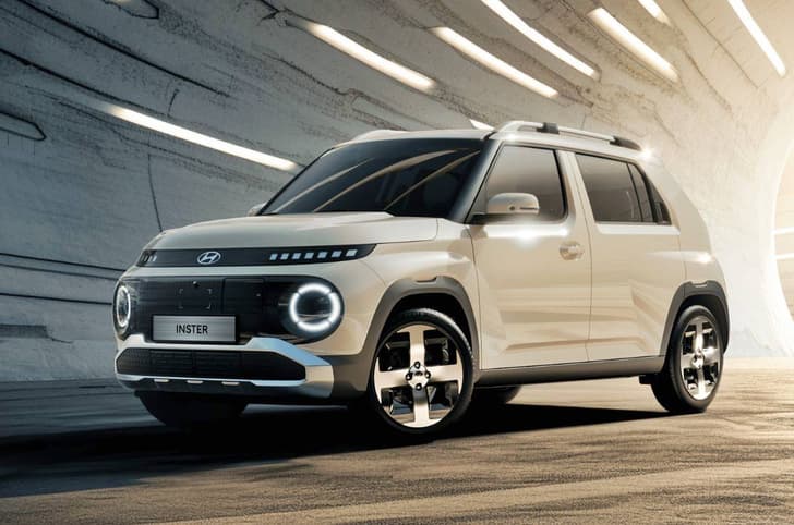 Hyundai Inster EV front quarter 