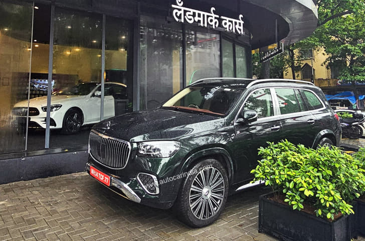 Mercedes GLS showroom, Mumbai