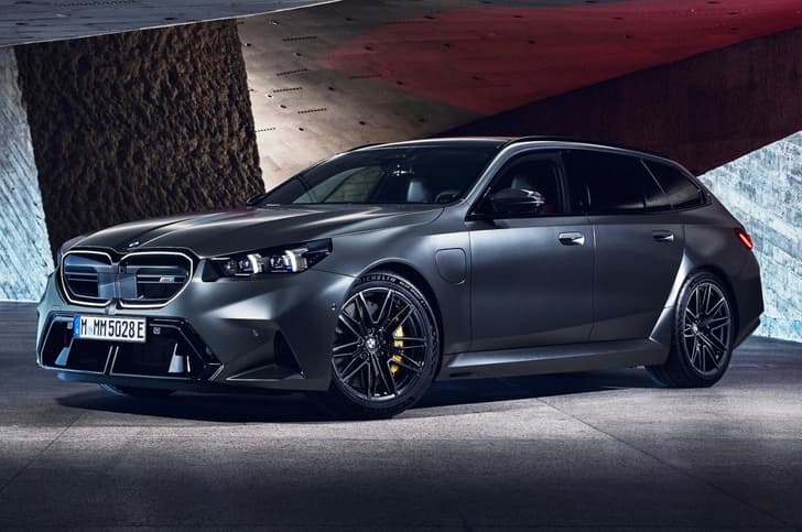 BMW M5 Touring front