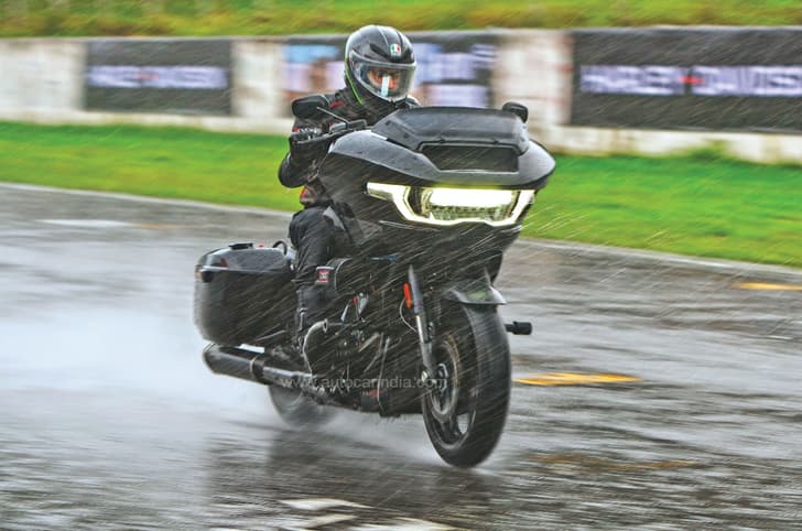 Harley-Davidson CVO Road Glide ST review: Freight Train