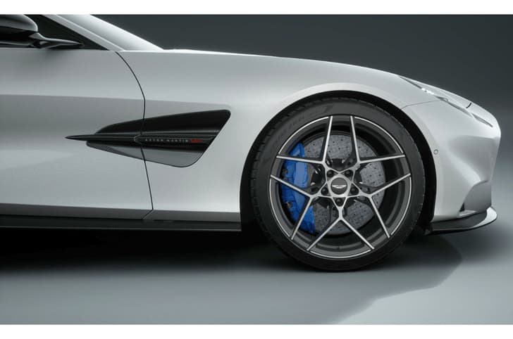 Aston Martin Vanquish Aston Martin Vanquish