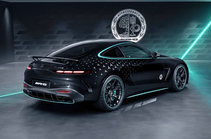 Mercedes-AMG GT Pro Motorsport Collectors Edition Mercedes-AMG GT Pro Motorsport Collectors Edition