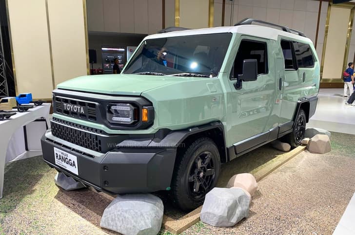 Toyota Hilux SUV