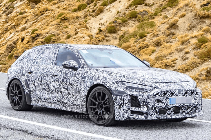 Audi RS5 Avant spied front quarter Audi RS5 Avant spied front quarter