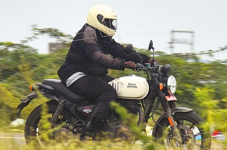 Royal Enfield Hunter spotted with LED headlight, new shocks