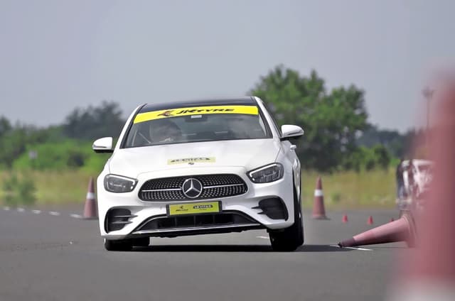 Experience: Testing JK Tyre Levitas Ultra on a Mercedes E Class and BMW 6 Series GT