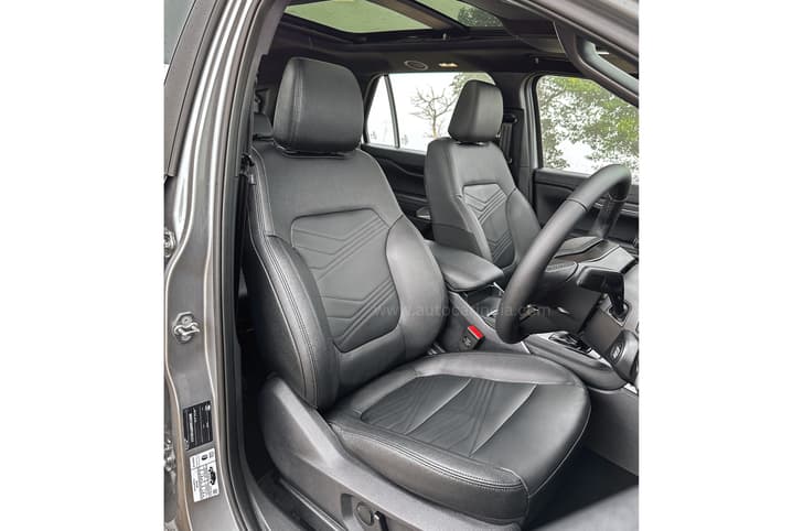 Ford Everest drive to Mount Everest front seats