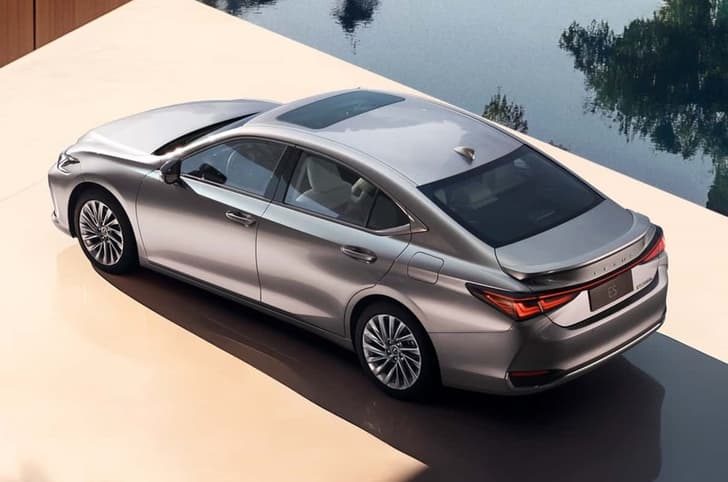 Lexus ES facelift rear Lexus ES facelift rear