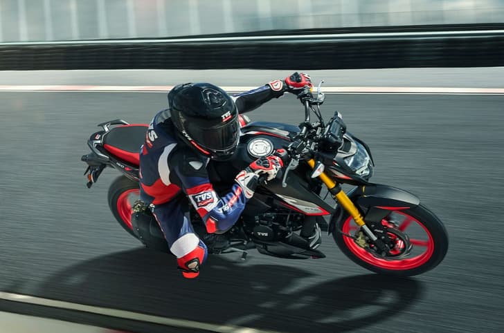 TVS Apache RTR 160 4V TVS Apache RTR 160 4V