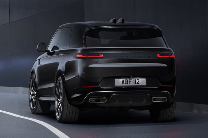 2025 Range Rover Sport Dynamic HSE rear