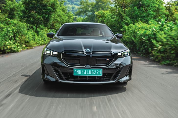 BMW i5 front tracking BMW i5 front tracking