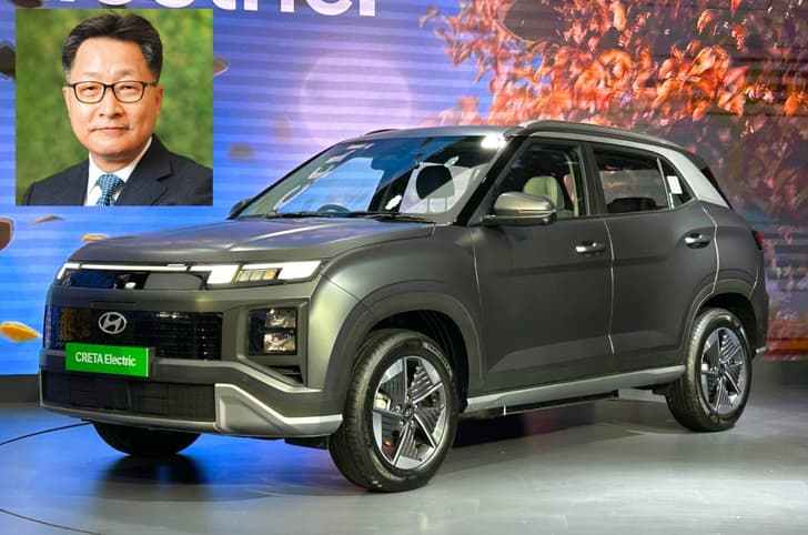 Hyundai India MD Unsoo Kim with Hyundai Creta Electric at Auto Expo 2025 Hyundai India MD Unsoo Kim with Hyundai Creta Electric at Auto Expo 2025