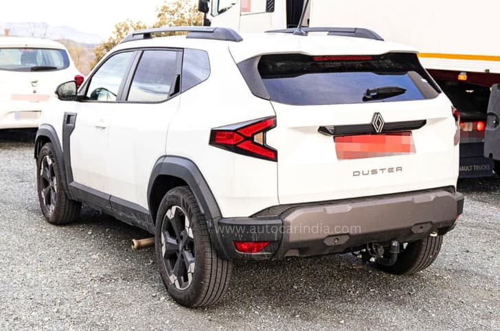Renault Duster 4X4 LPG test mule. Renault Duster 4X4 LPG test mule.