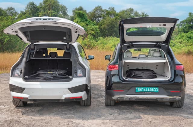 Mercedes EQE SUV vs BMW iX50 comparison