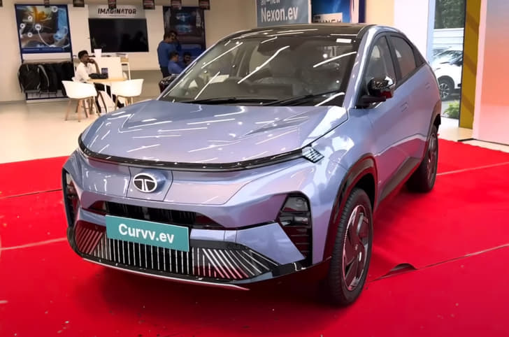 Tata Curvv EV Tata Curvv EV top model showroom
