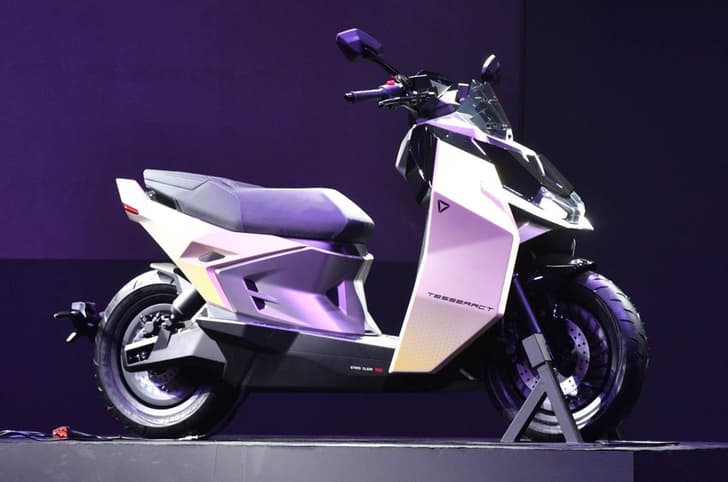 Ultraviolette Tesseract introductory price