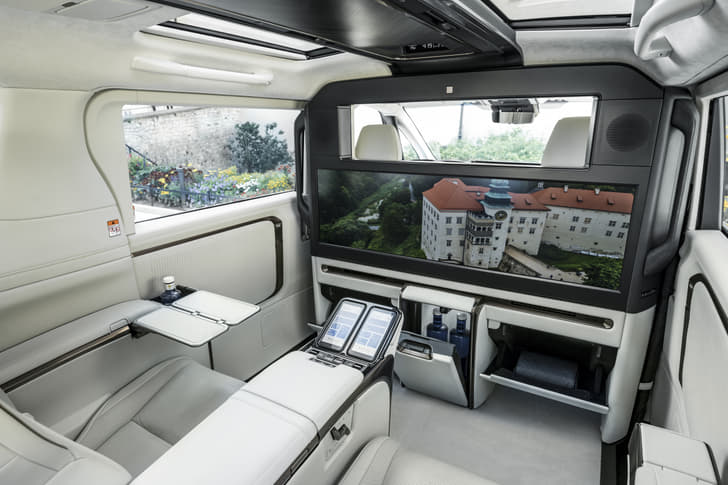 lexus lm 350h second row