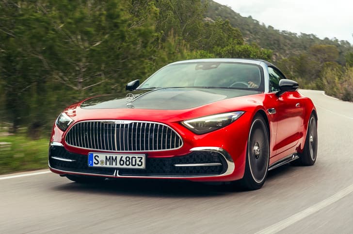 Mercedes Maybach SL 680 Monogram Series front quarter 