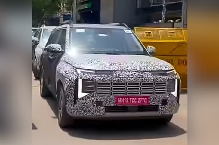 2025 Hyundai Venue spy shot front