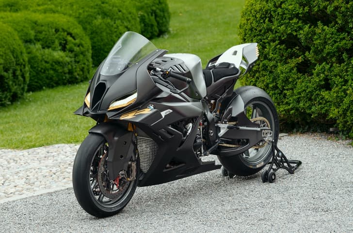 BMW Motorrad Concept RR unveiled