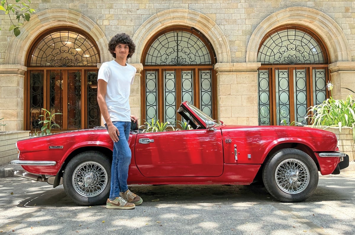 Me and my cars: Veer Amar Seth Autohanger Mercedes showroom, Formula 4 ...
