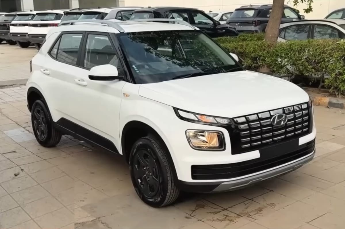 Hyundai Venue S variant