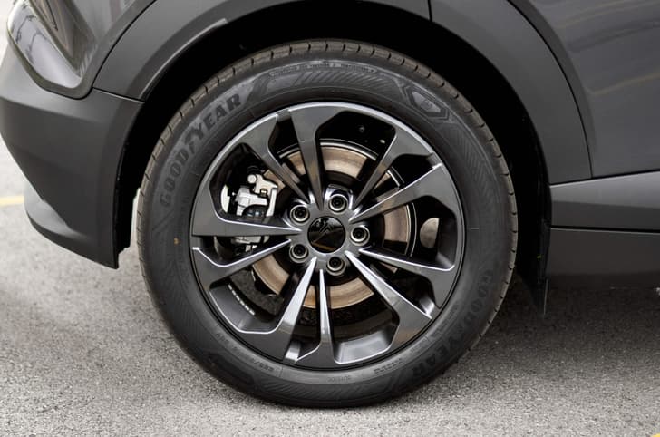 Vinfast VF 6 18-inch wheels 