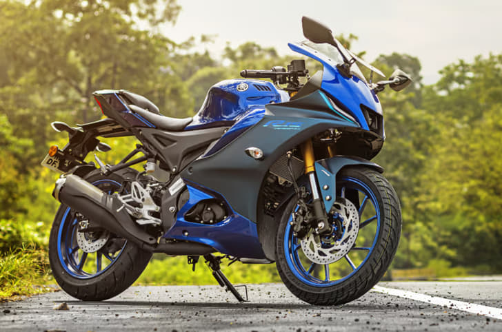 Yamaha R15 front left angle out in the field