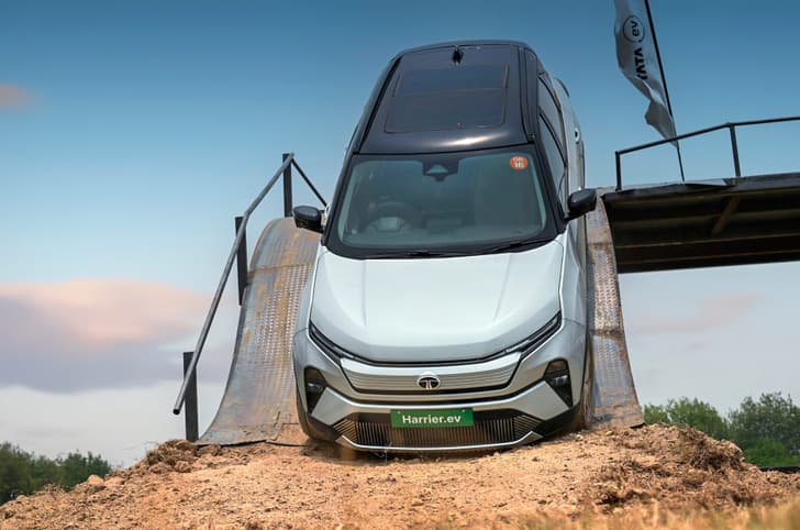 Tata Harrier EV hill descent 