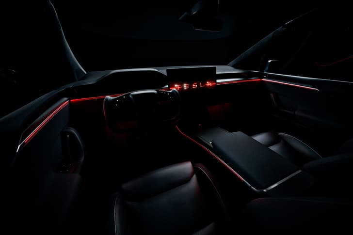 2025 tesla model x update details range features