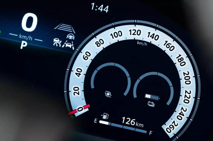 Toyota LC300 hybrid 