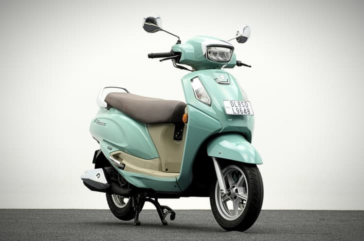 Suzuki Access front right static in studio