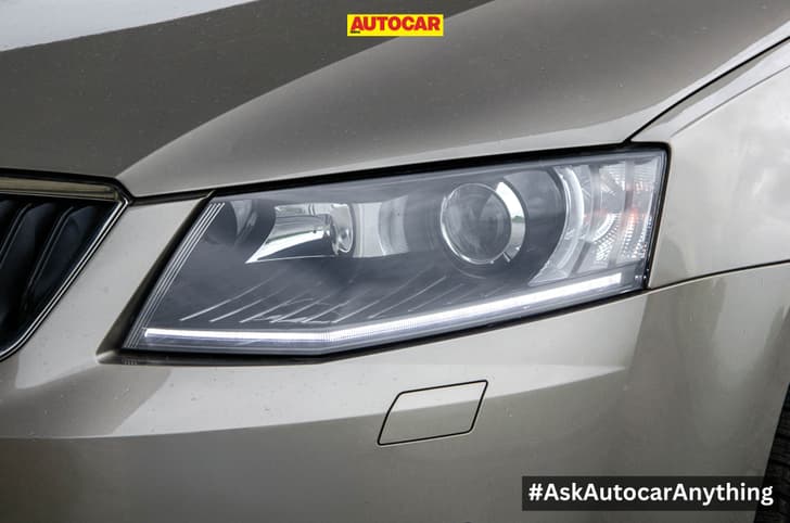 Skoda Octavia headlight