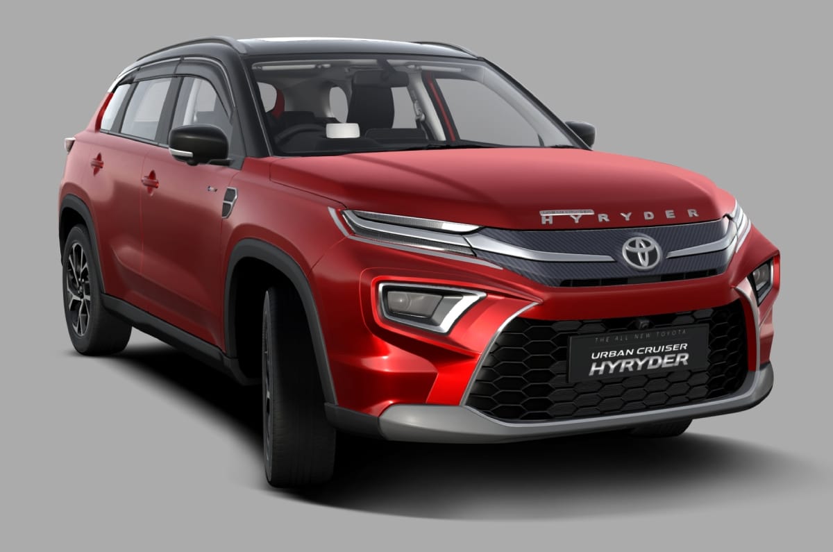 Toyota Hyryder Prestige Pack front