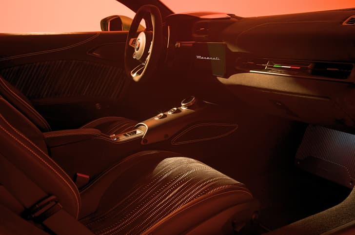 Maserati MCPura interior and dashboard Maserati MCPura interior and dashboard