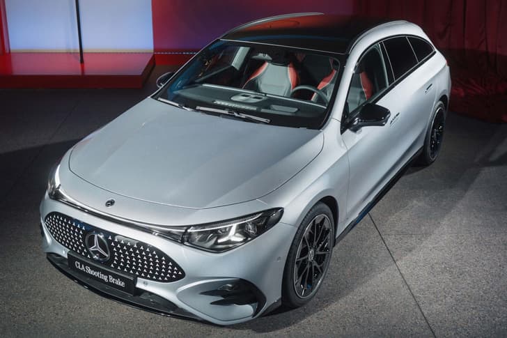 2025 mercedes benz cla shooting brake front top view 2025 mercedes benz cla shooting brake in studio