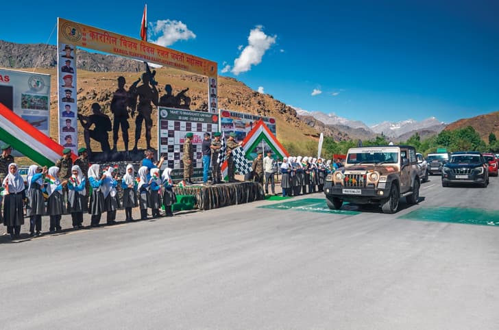 Celebrating 25th anniversary of Kargil War Diwas with Mahindra SUVs