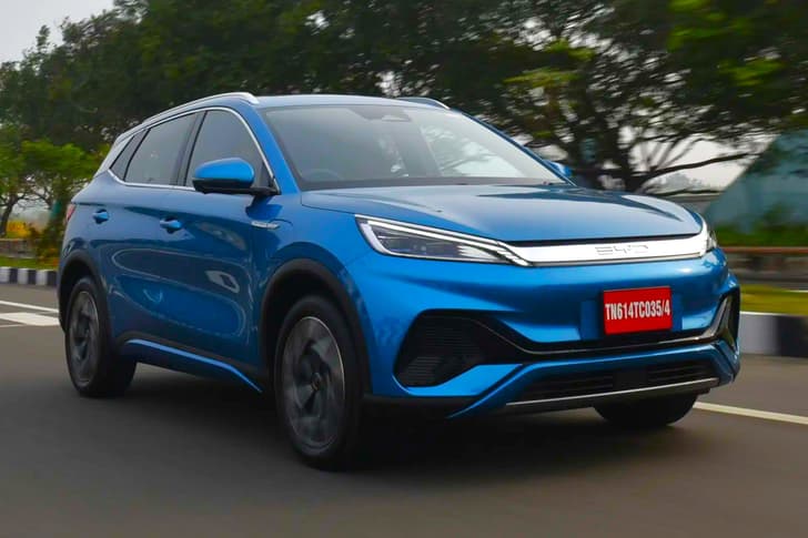 byd atto 3 on road