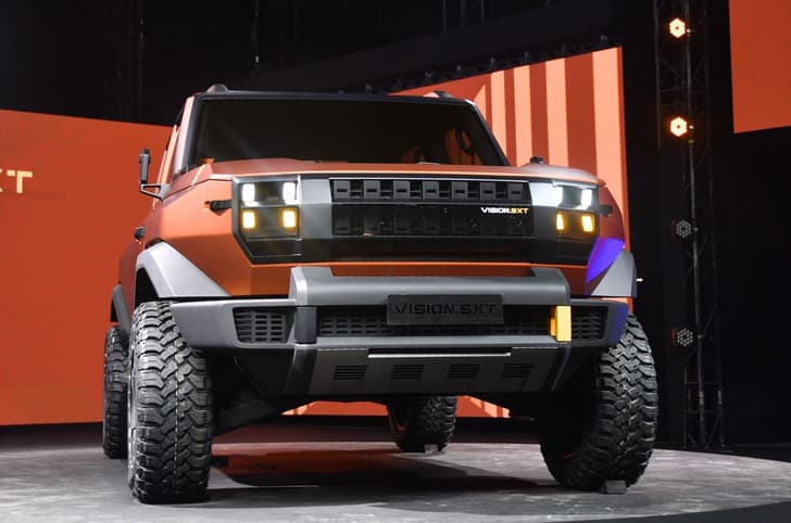 Mahindra Vision SXT Mahindra Vision SXT