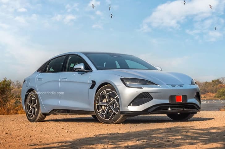 BYD Seal front right side on dusty ground