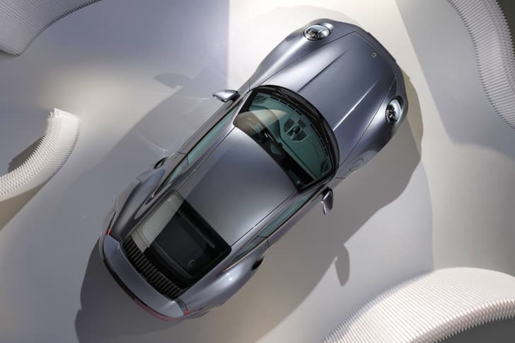 2025 porsche 911 turbo s coupe top view