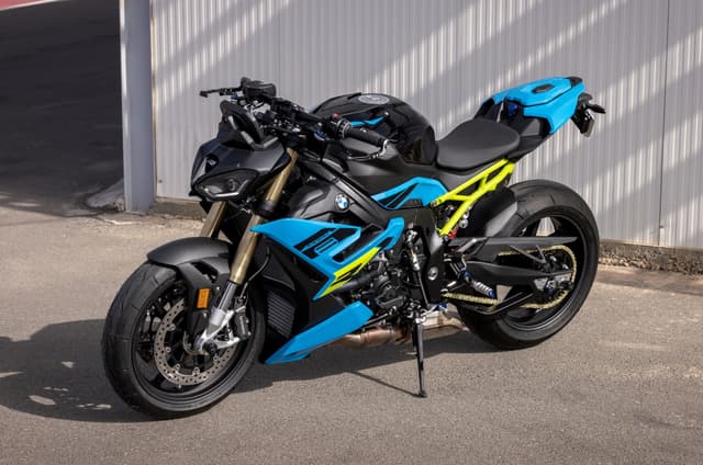 2026 BMW S 1000 R launched in India at Rs 19.90 lakh - Introduction ...