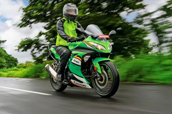 2025 Kawasaki Ninja 300 review: Old school, still cool?