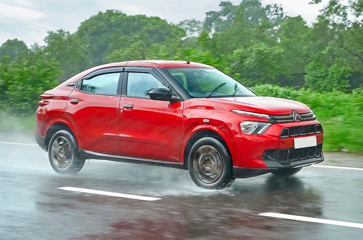 Citroen Basalt X front right side driving in rain Citroen Basalt X front right side driving in rain