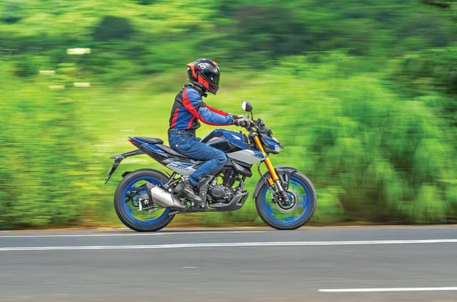Honda CB125 Hornet fuel economy tested and explained