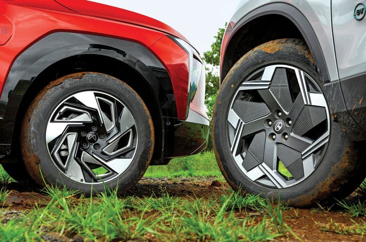 Tata Harrier EV vs Mahindra XEV 9e alloy wheels Tata Harrier EV vs Mahindra XEV 9e alloy wheels