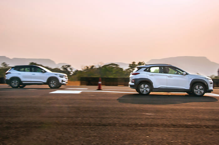 2020 Autocar India drag race day