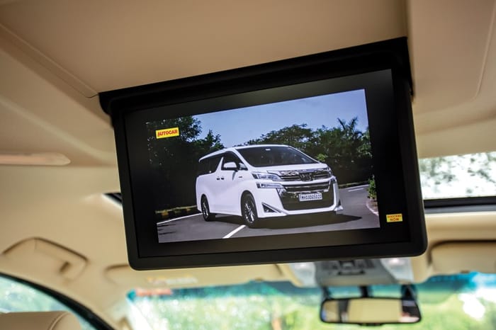 Mercedes-Benz E-class vs Toyota Vellfire: Game of Thrones