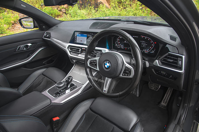 BMW i4 vs M340i comparison: An eye for an i