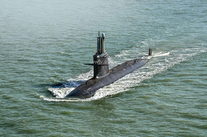 SUV vs Sub: Porsche Cayenne e-hybrid and Kalvari-class submarine